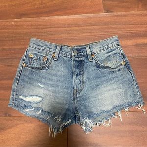 Levi’s 501 cut off shorts